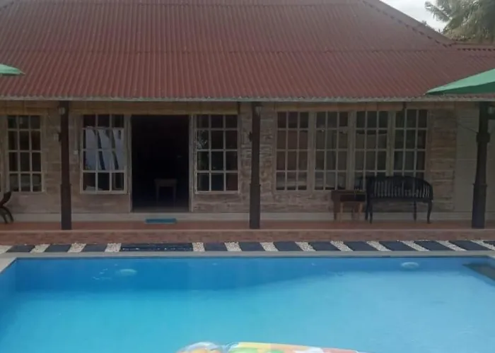Villa Almond Mayo
