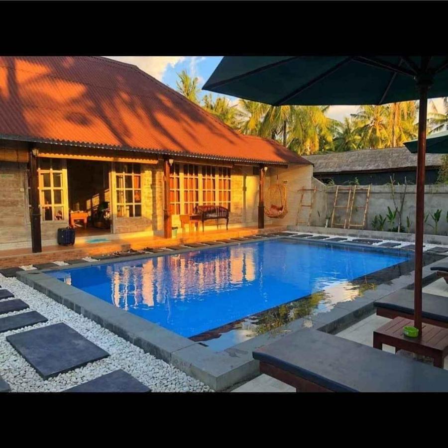 Almond Mayo * Gili Trawangan